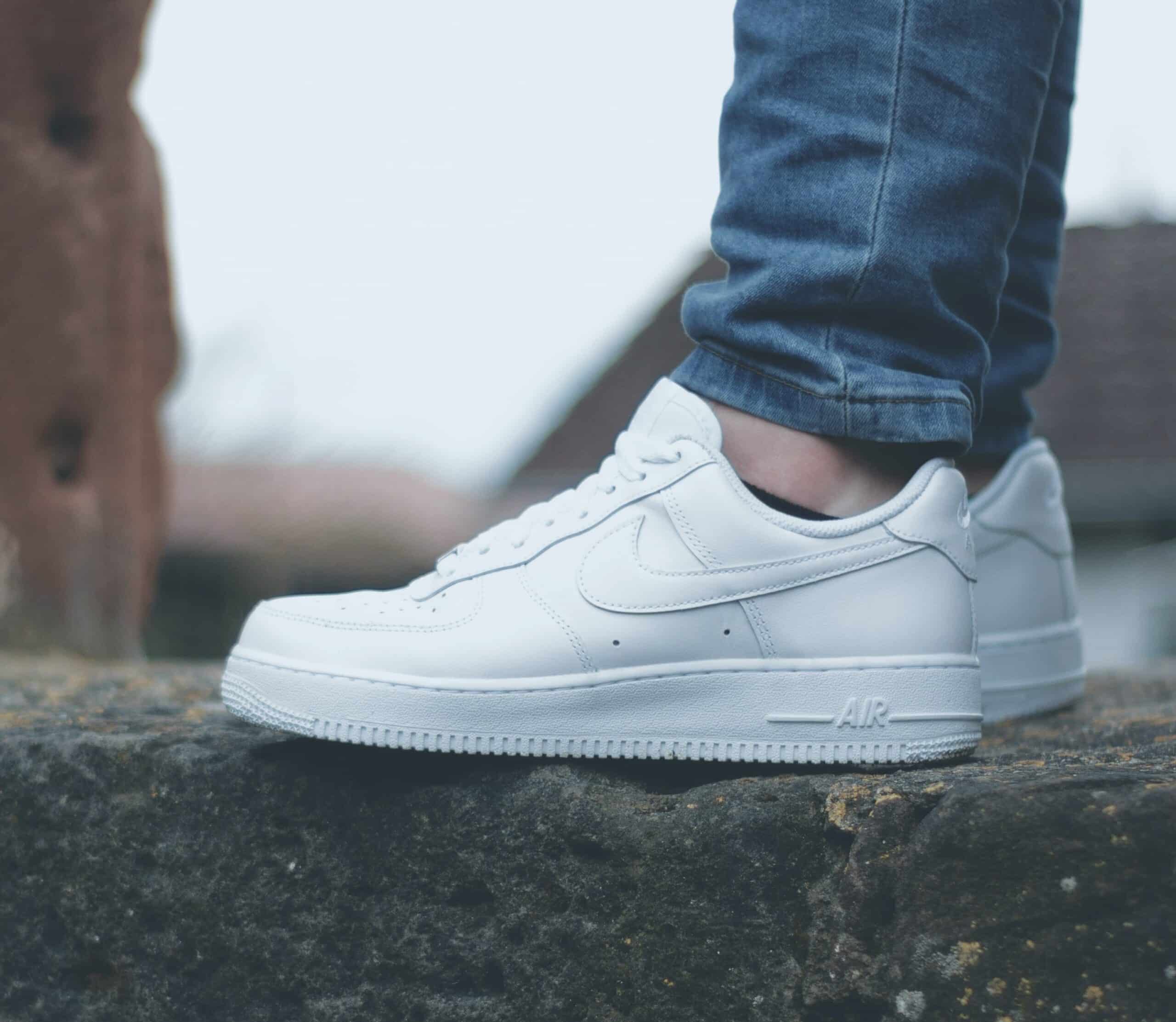Legendariske sneakers i skoskabet